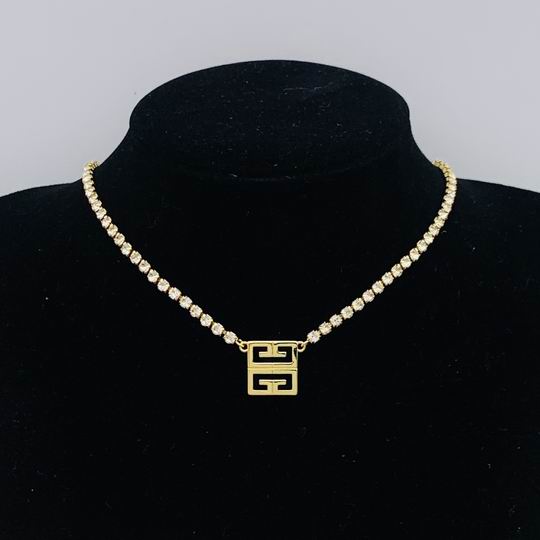 Givenchy necklace 06lyh02